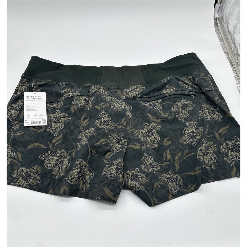 Athleta Trekkie North Printed Short Womens Size 20 Dark Floral Ripstop - Picture 8 of 10